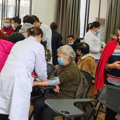 中风的症状与急救措施,抓住黄金救治时间 中风的症状与急救措施,抓住黄金救治时间